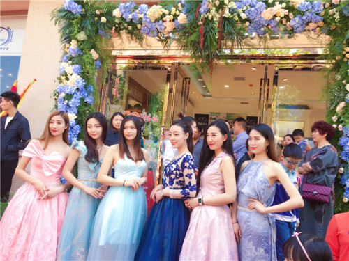 �Ԛ�����Ĳ��Ȼ�����@ôһ�ҳ���Pʢ�Ҽ��w�(y��n)��!