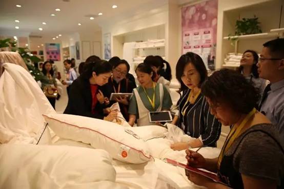 �Pʢ�Ҽ����۵����E��2017�ﶬ��Ʒ�l(f��)�����A�M�Y�ɣ��sҫ35����