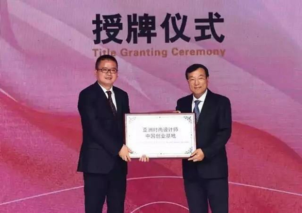 �����������˼�������ޕr�������¸߶ȡ���2017���ޕr��(li��n)�ϕ��Ї�����ں������_