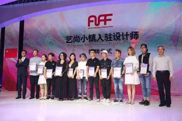 �������ģ��˼�������ޕr�������¸߶ȡ���2017���ޕr��(li��n)�ϕ��Ї�����ں������_