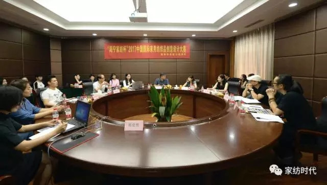 ��һ��(ch��ng)�O(sh��)Ӌ(j��)�L(f��ng)�����򺣌��������wܛ�b�O(sh��)Ӌ(j��)�M���\�������������_�u(p��ng)��