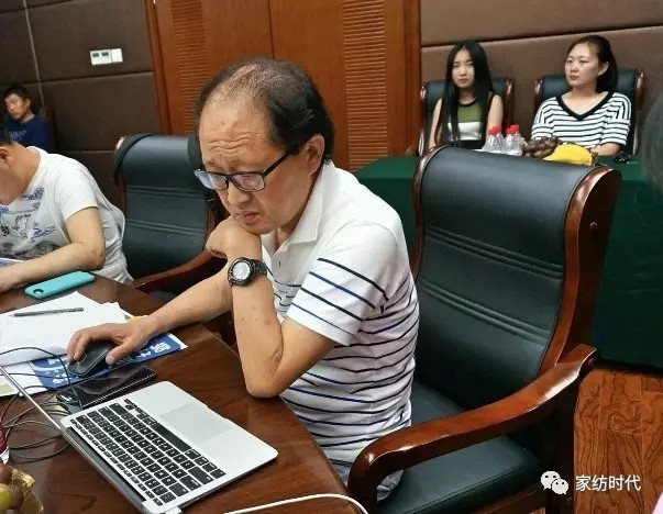 ��һ��(ch��ng)�O(sh��)Ӌ(j��)�L(f��ng)�����򺣌��������wܛ�b�O(sh��)Ӌ(j��)�M���\�������������_�u(p��ng)��