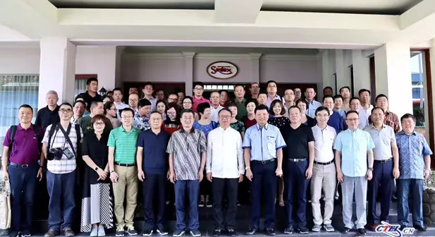 �O�����ʈF����ӡ�ᮔ����I(y��)��չ�����H�������A֮·