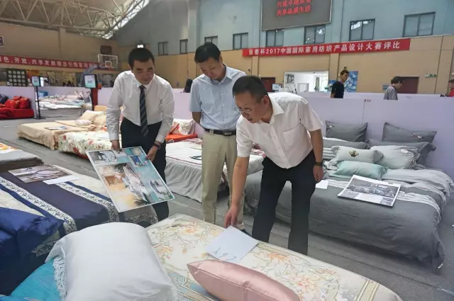 �Ҹ�������ζϯ����ͨ������������300���Ҽ��a(ch��n)Ʒ��Ů�����