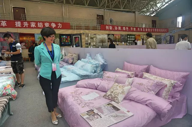 �Ҹ�������ζϯ����ͨ������������300���Ҽ��a(ch��n)Ʒ��Ů�����