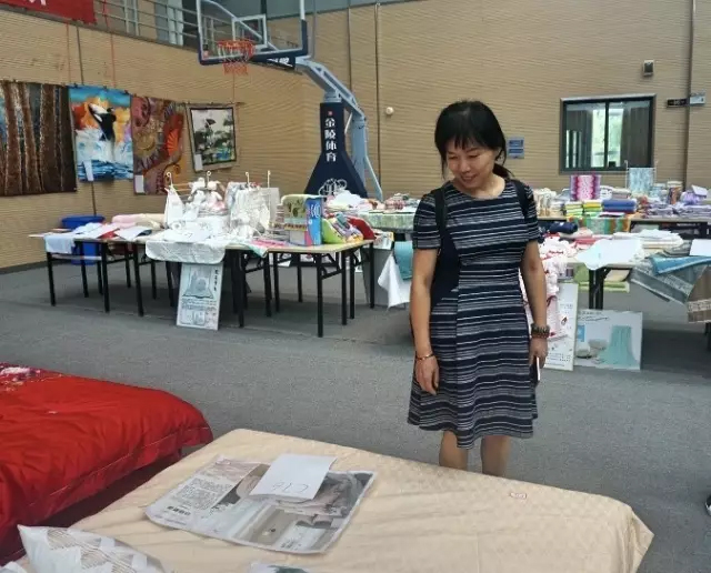 �Ҹ�������ζϯ����ͨ������������300���Ҽ��a(ch��n)Ʒ��Ů�����