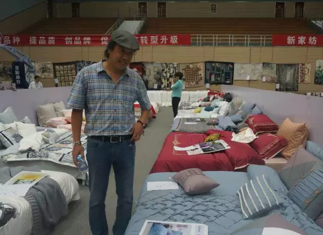 �Ҹ�������ζϯ����ͨ������������300���Ҽ��a(ch��n)Ʒ��Ů�����