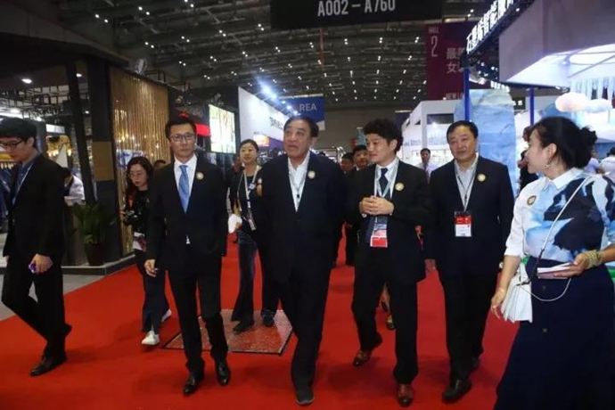 ���@�������(gu��)�L(f��ng)�����м�(li��n)���＾(li��n)չ���_Ļ