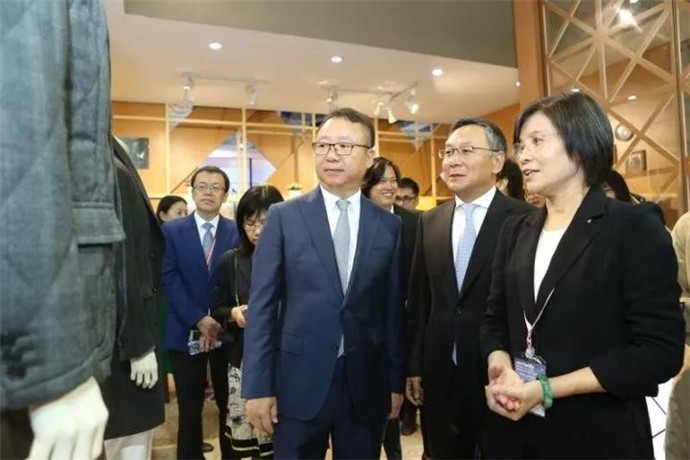 ���@�������(gu��)�L(f��ng)�����м�(li��n)���＾(li��n)չ���_Ļ