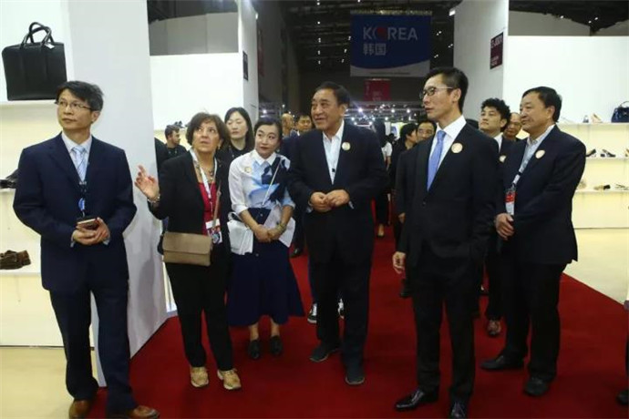 ���@�������(gu��)�L(f��ng)�����м�(li��n)���＾(li��n)չ���_Ļ