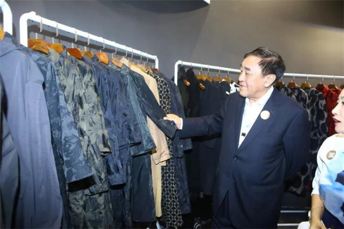 ���@�������(gu��)�L(f��ng)�����м�(li��n)���＾(li��n)չ���_Ļ