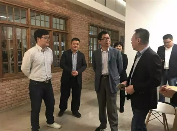 �Ї�(gu��)�Ҽ��f(xi��)��(hu��)һ���{(di��o)�в���Ҽ������ҵ�̺