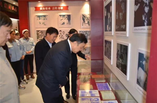 ��P(y��ng)��ģ�������w���Ҽo(j��)���^���м�(li��n)���衰�ۇ����x�������ء�