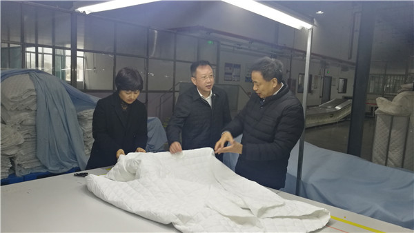 �Ϻ��Ҽ��f(xi��)��(hu��)��(hu��)�L(zh��ng)��(hu��)�h���B�Ƹ�������_(k��i)