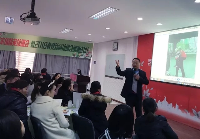 �Pʢ�Ҽ���Ӣ��Ӗ����2018��Ʒ��Ӗ���ի@�M�M��