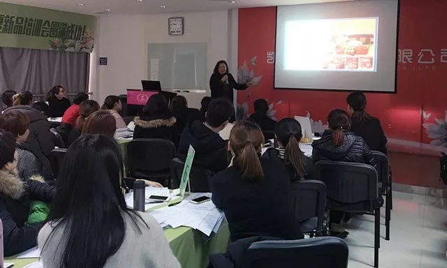 �Pʢ�Ҽ���Ӣ��Ӗ����2018��Ʒ��Ӗ���ի@�M�M��