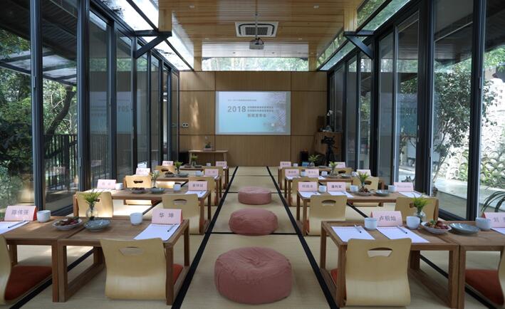 ����Ȼ���ؾ�����������һ��(ch��ng)���ӵİl(f��)����(hu��)