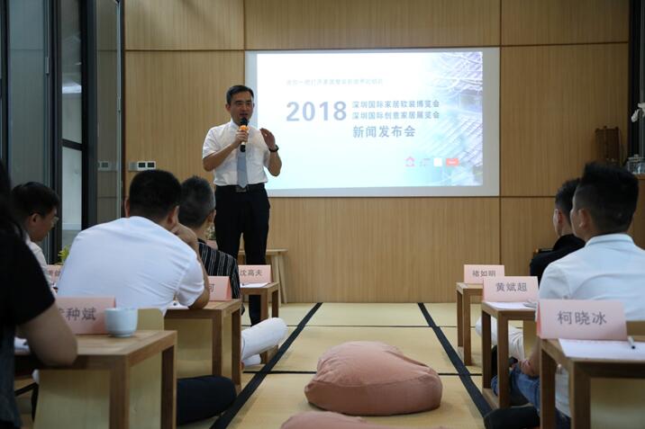 ����Ȼ���ؾ�����������һ��(ch��ng)���ӵİl(f��)����(hu��)