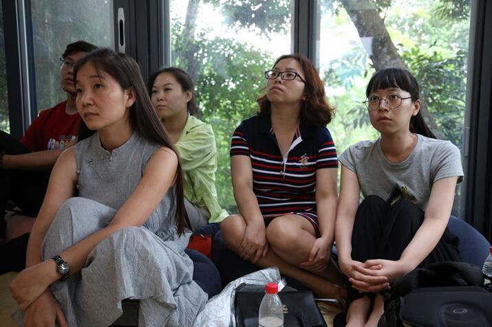 ����Ȼ���ؾ�����������һ��(ch��ng)���ӵİl(f��)����(hu��)