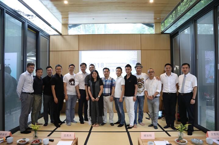 ����Ȼ���ؾ�����������һ��(ch��ng)���ӵİl(f��)����(hu��)