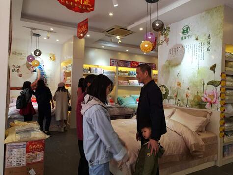 ˯�����Ҽ�¡���M(j��n)�vꖽ��У���(ch��ng)�����