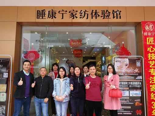 ˯�����Ҽ�¡���M(j��n)�vꖽ�������(ch��ng)��𱬣�