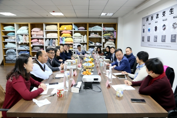 ���������ںϰl(f��)չ�����(hu��)�L(zh��ng)����Ī��˹