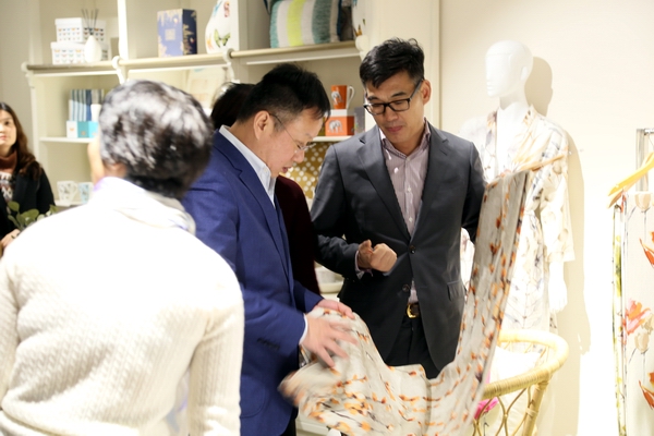 ���������ںϰl(f��)չ�����(hu��)�L(zh��ng)����Ī��˹