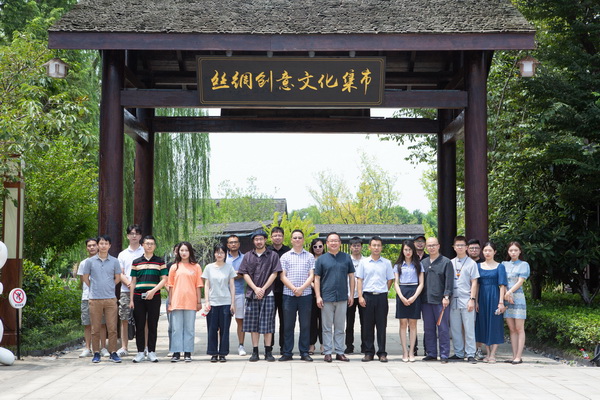 ��������r(sh��)�����h�r(sh��)��δ��(l��i)�l(f��)չ�����}Փ���ں��ݽz�IС�(zh��n)�e��